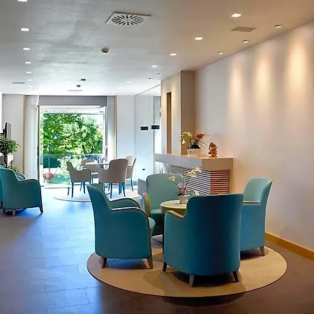 Hotell Italia 3*