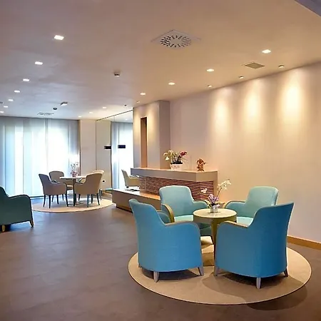 Hotell Italia 3*